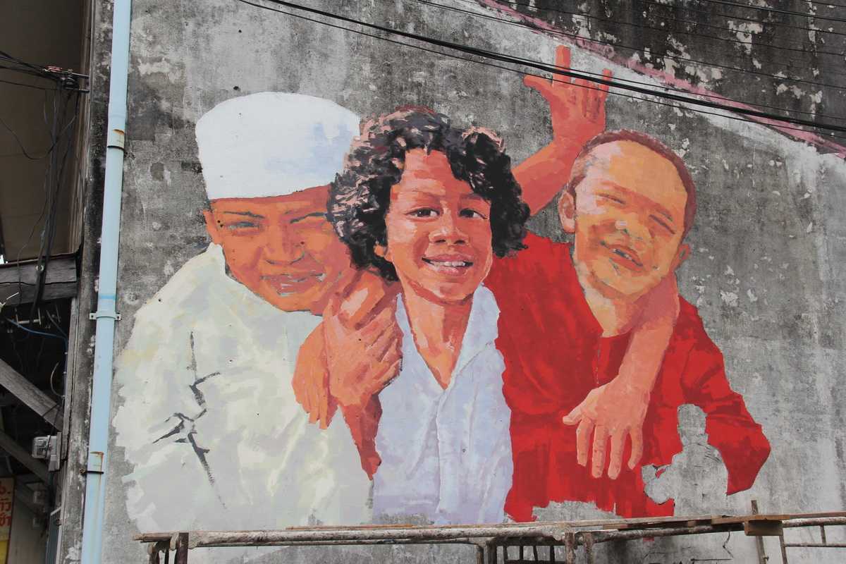 Songkhla draws street art in old town