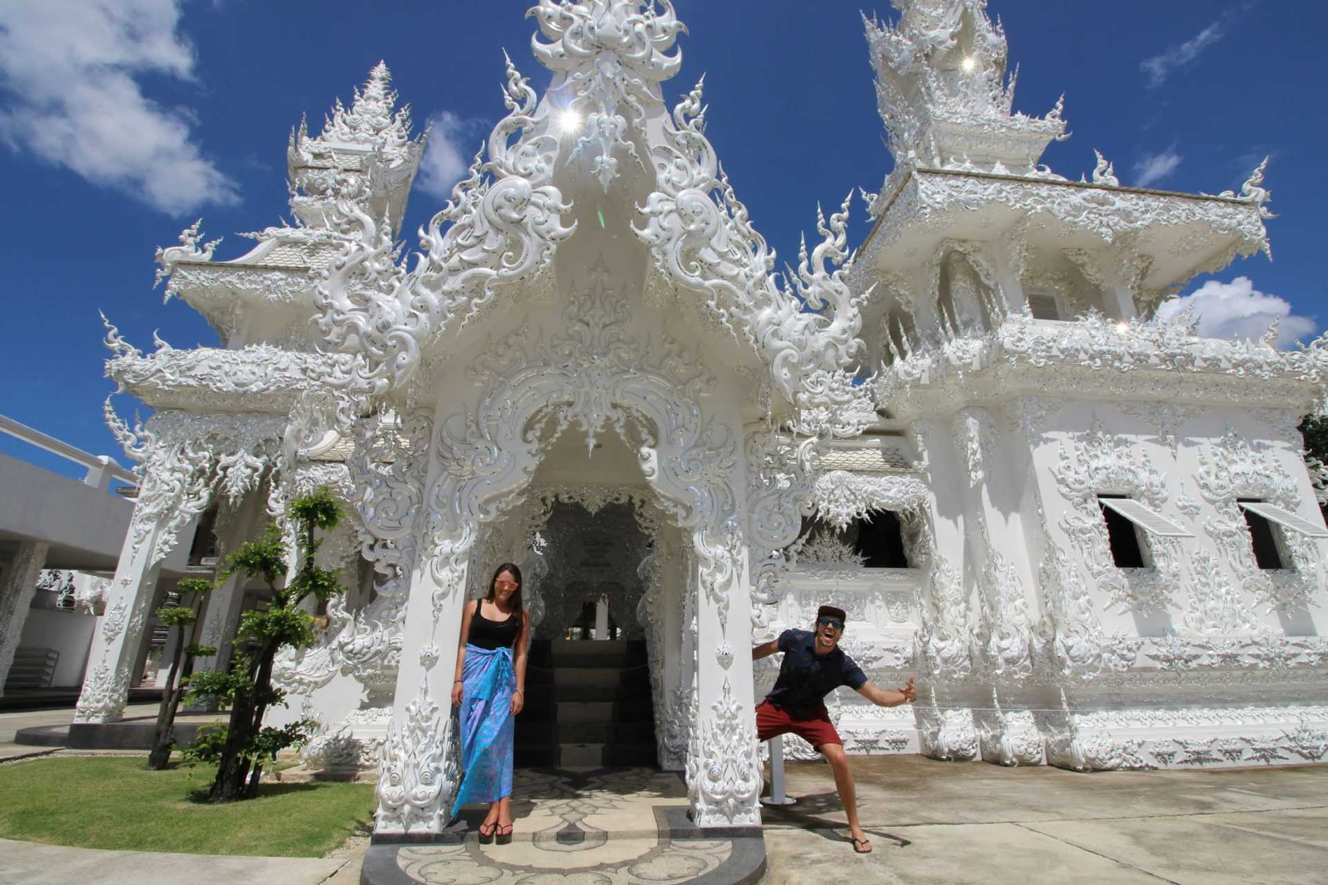 'White Temple' to charge foreigners an entry fee