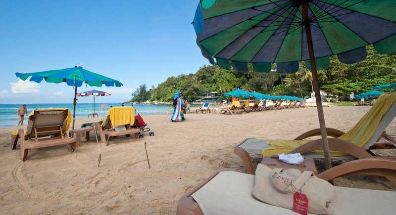 Phuket tourists split over virgin beaches